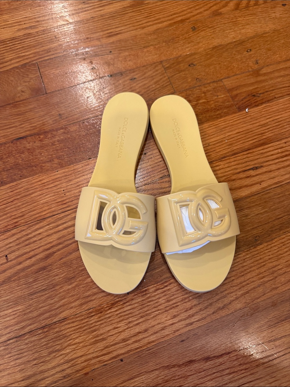 size38 dolce & Gabbana Pale Yellow DG Logo Slide Sandals no box